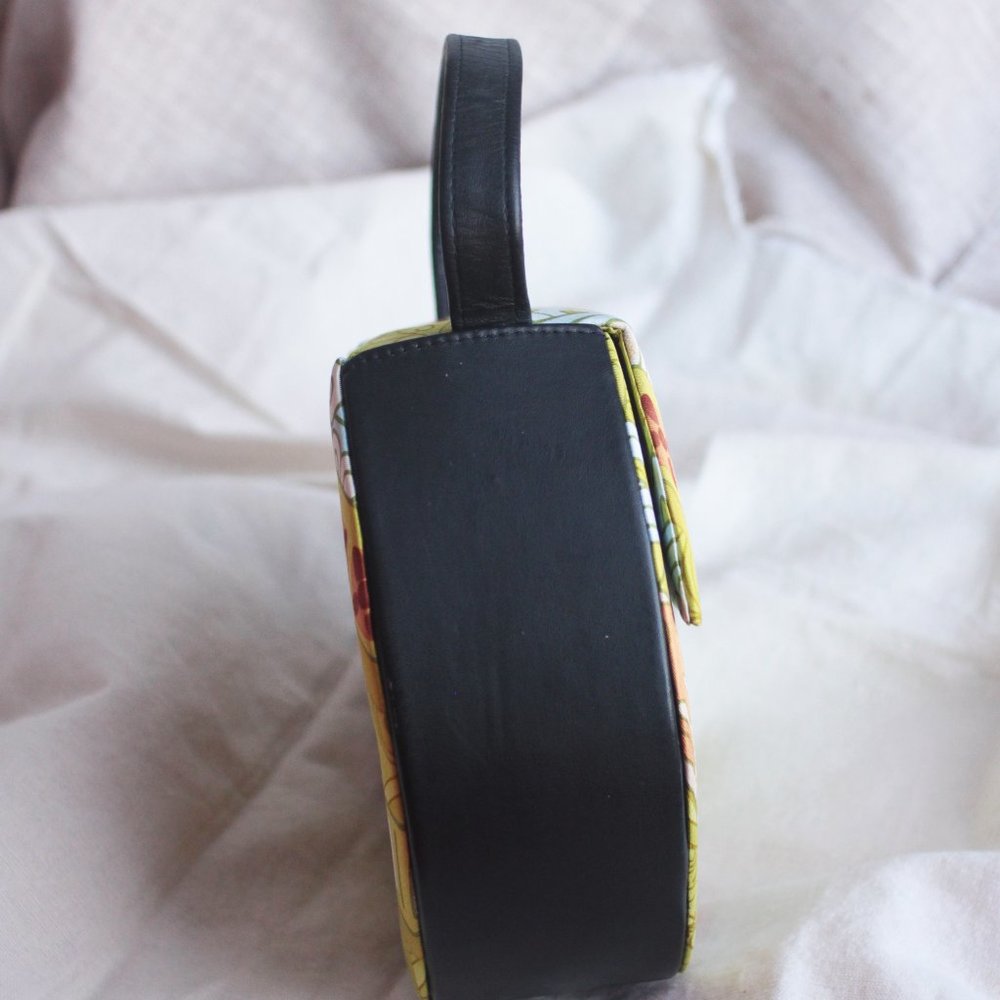 *On hold* Pineda Covalin Silk Round Handbag - Picture 5 of 7